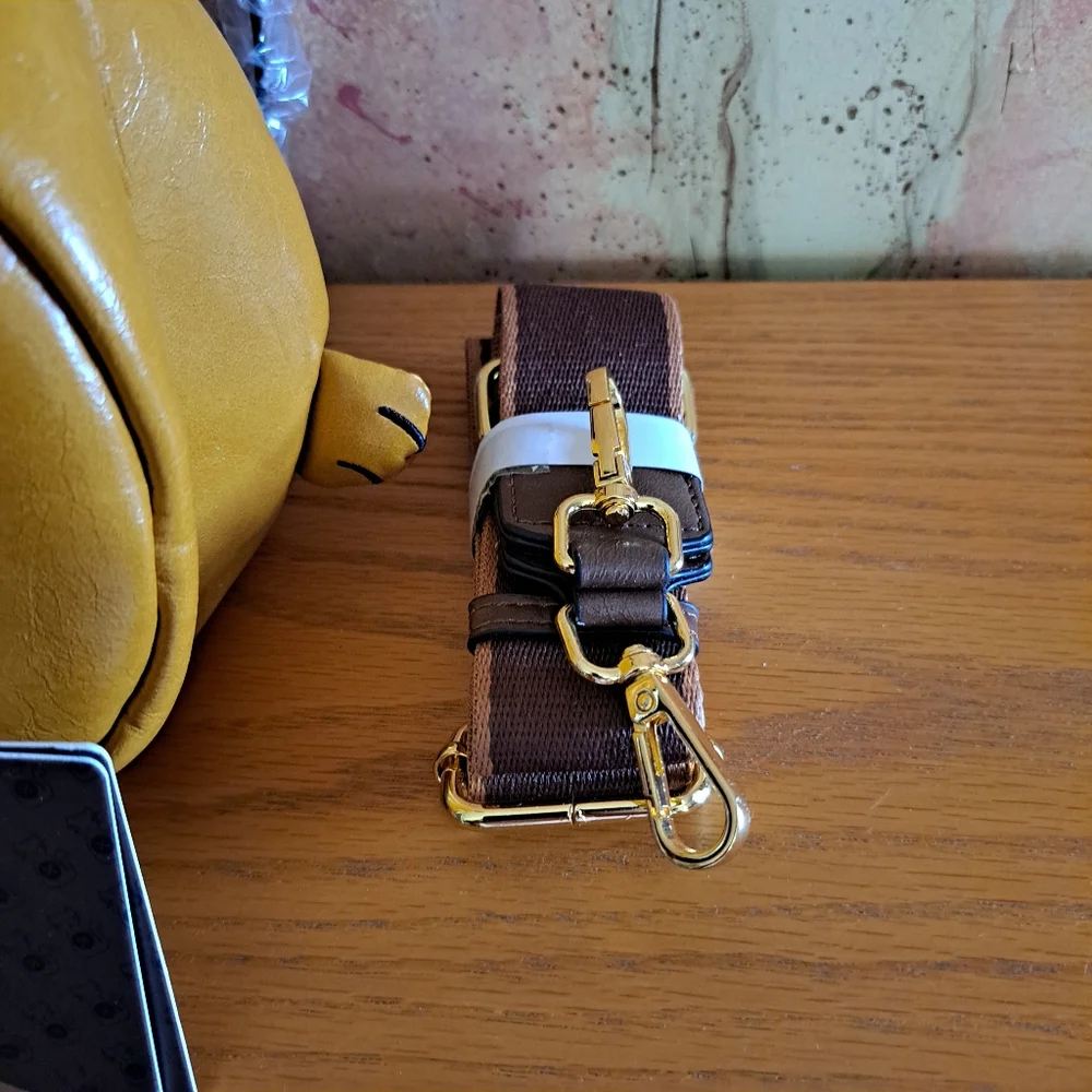 Sammao Brand NWT Cute Cat-Shaped Crossbody Bag in Mustard & Brown - Picture 4 of 10
